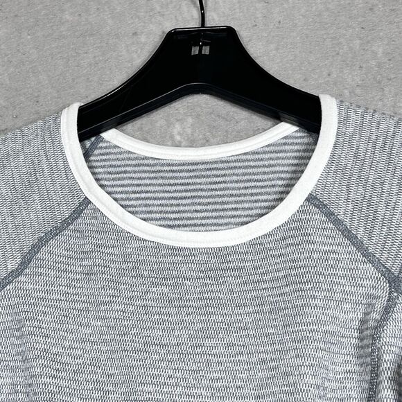 Lululemon Shirt Womens Size 4 Gray Striped Long Sleeve Thumbholes Reversible - Picture 11 of 15